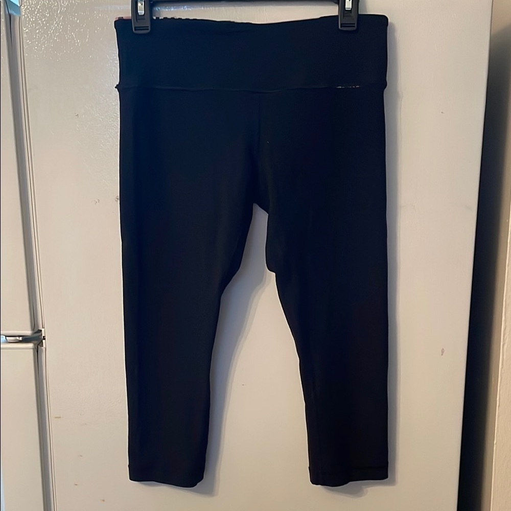 Lululemon‎ Size 8 Crop Leggings Pink Turndown Waistband